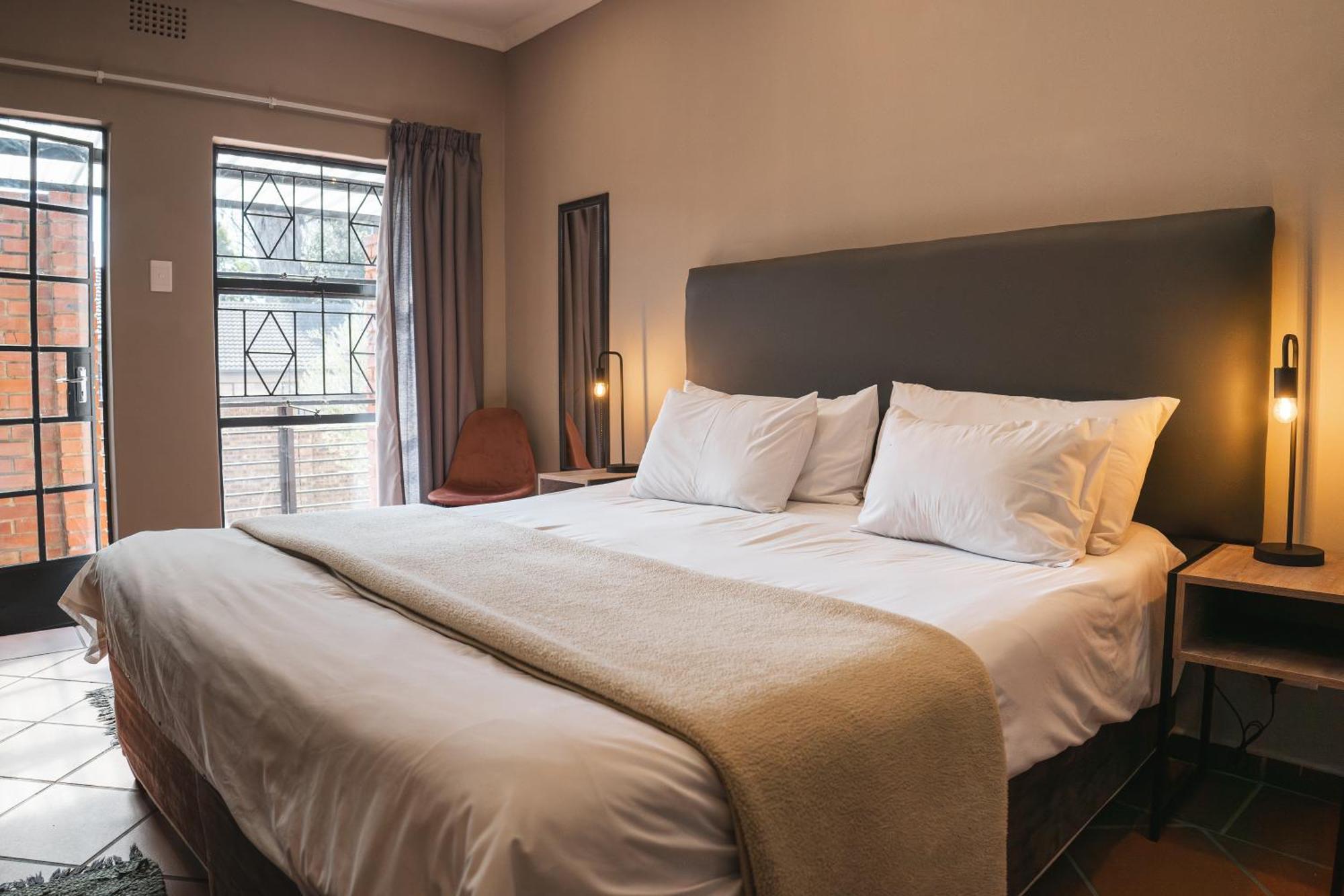 The Wild Peach - Menlyn Hotel Pretoria Exterior photo